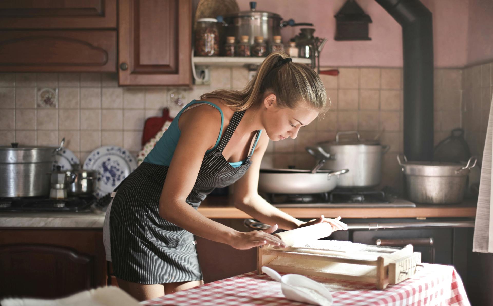 Silicone bakeware