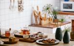 Tea set arrangement