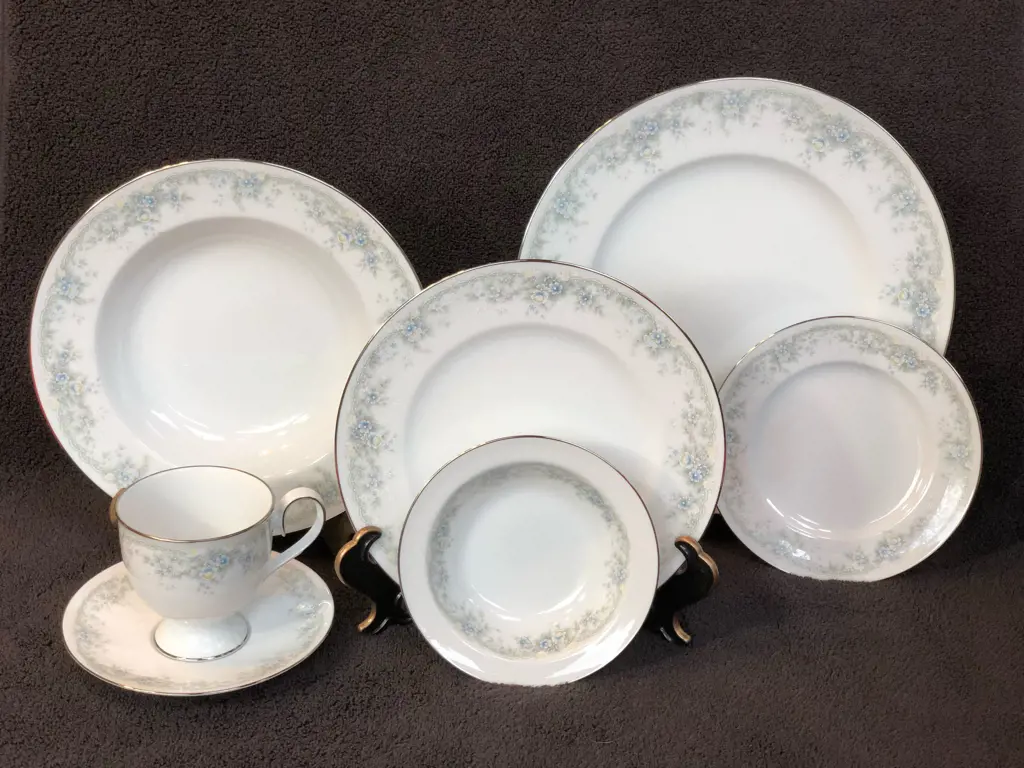 Dinnerware