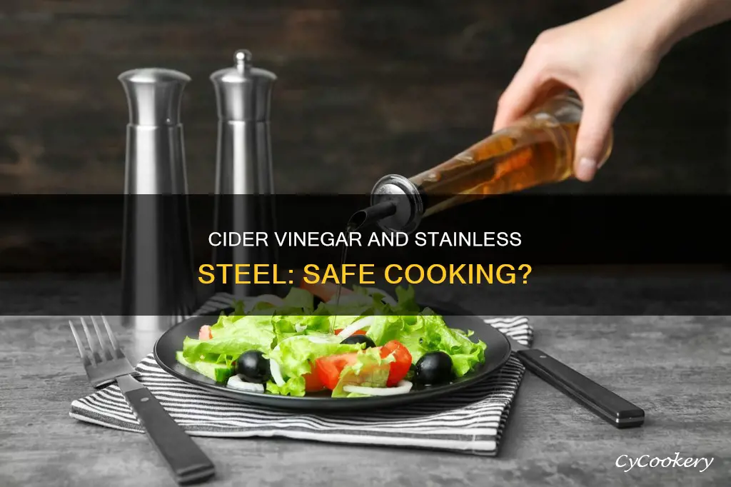 can I cook with cider vinegar in stainless steel pot