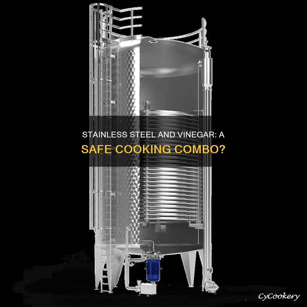 can you cook vinegar in stainless steel pot