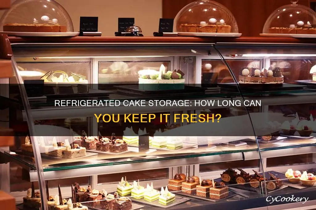 how long can you leave a cake in the refrigerator