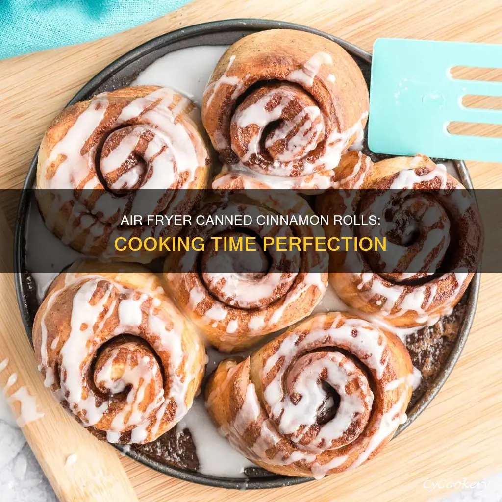 how long to cook canned cinnamon rolls in air fryer