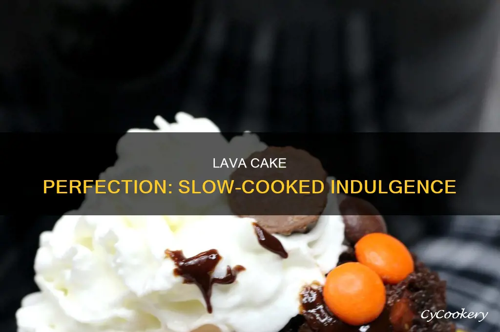 how long to cook lava cake in crock pot