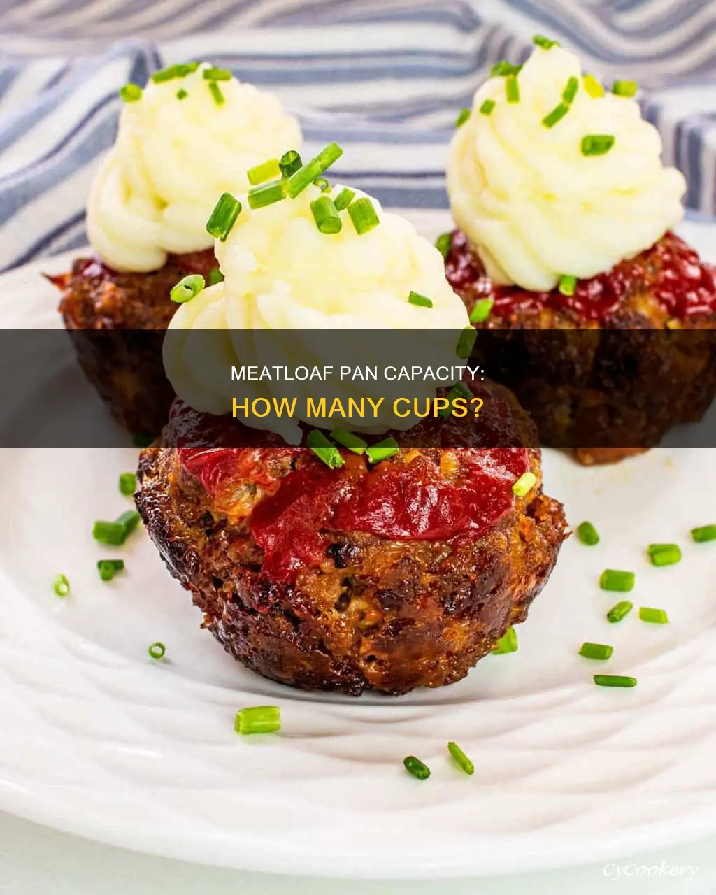 how many cups does a meatloaf pan hold
