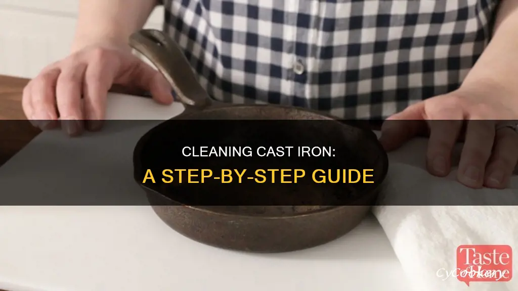 how to clean casr iron pan