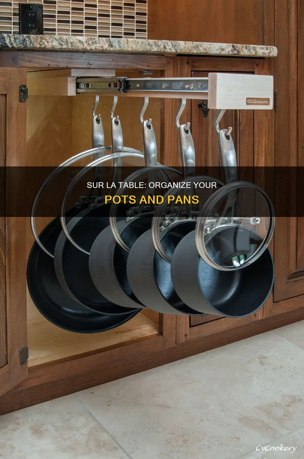 how to organise pots and pans sur la table