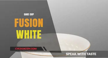 Sake Cup Fusion White: Elegant Design Meets Modern Dining Experience