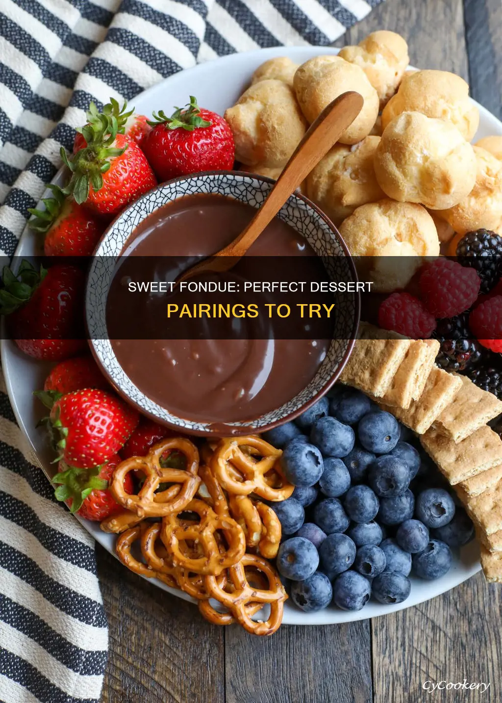 what to serve with dessert fondue