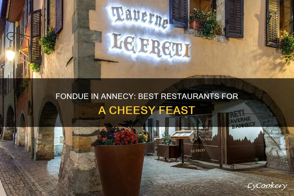 where to eat fondue in annecy